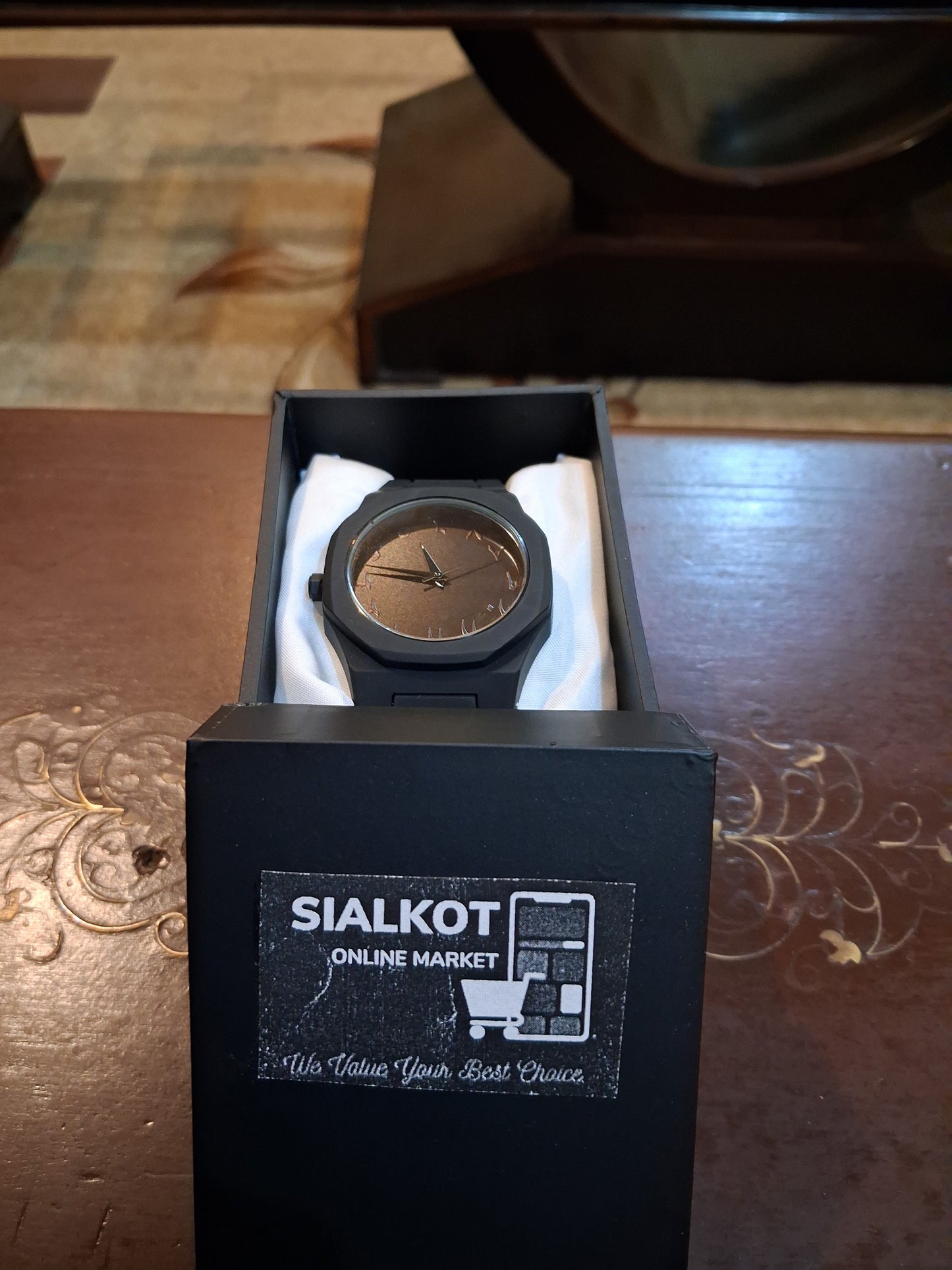 Black Arabic Aura Watch