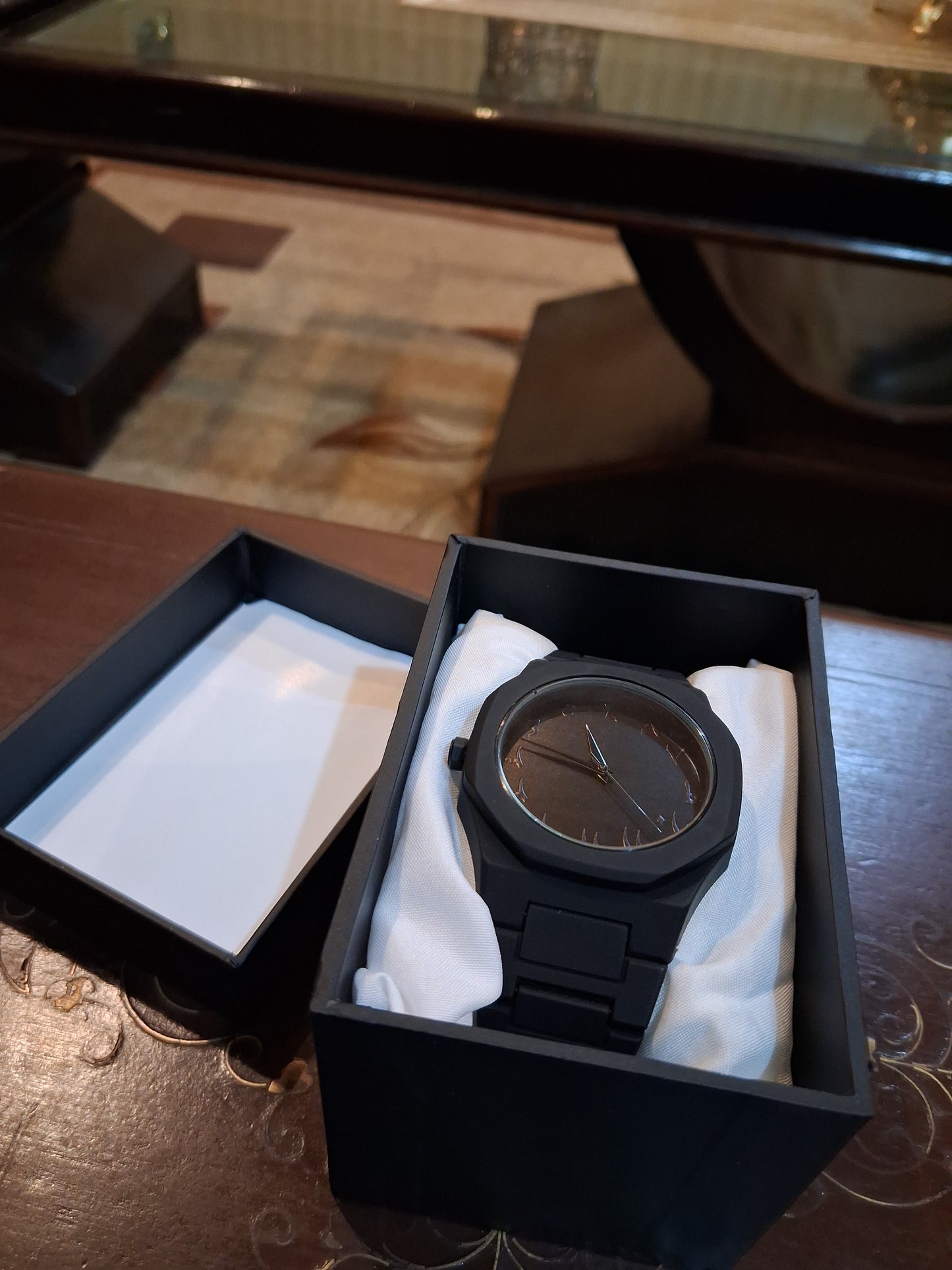 Black Arabic Aura Watch